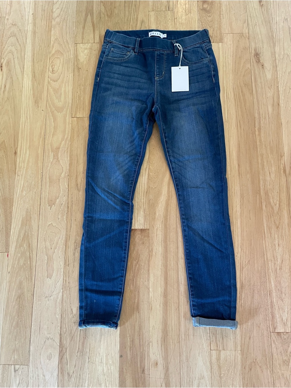 Cello Dark Blue Skinny Jeans NWT Size Small